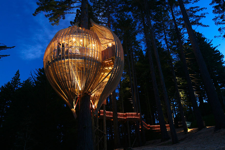 Yellow-Treehouse-Restaurant-a